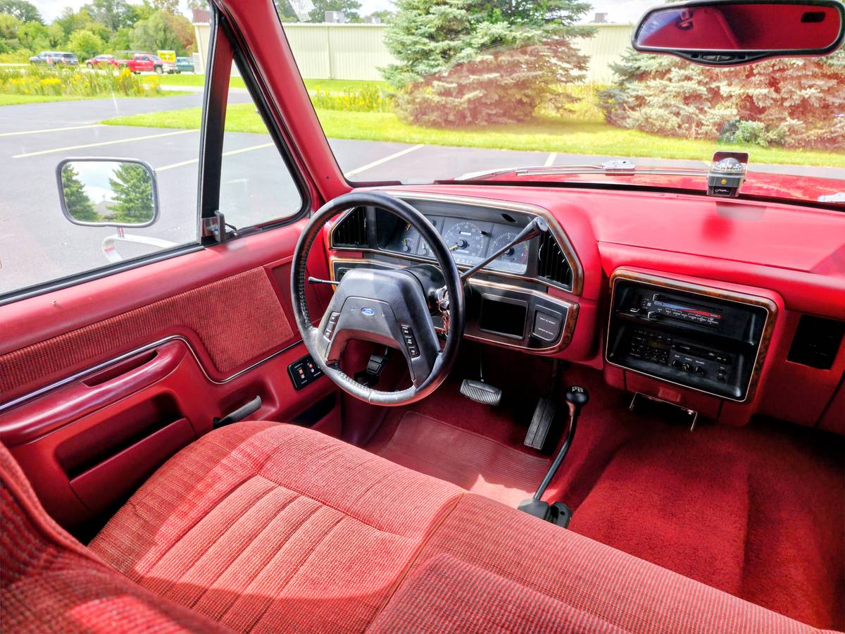 Ford-f250-4x4-lariat-diesel-1988-red-11