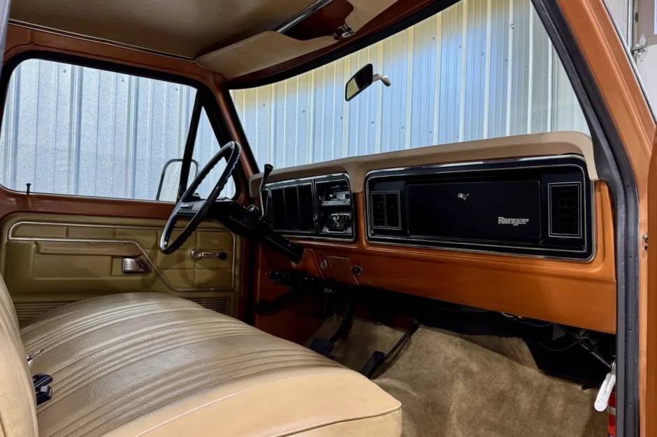 Ford-f250-camper-special-1976-brown-6