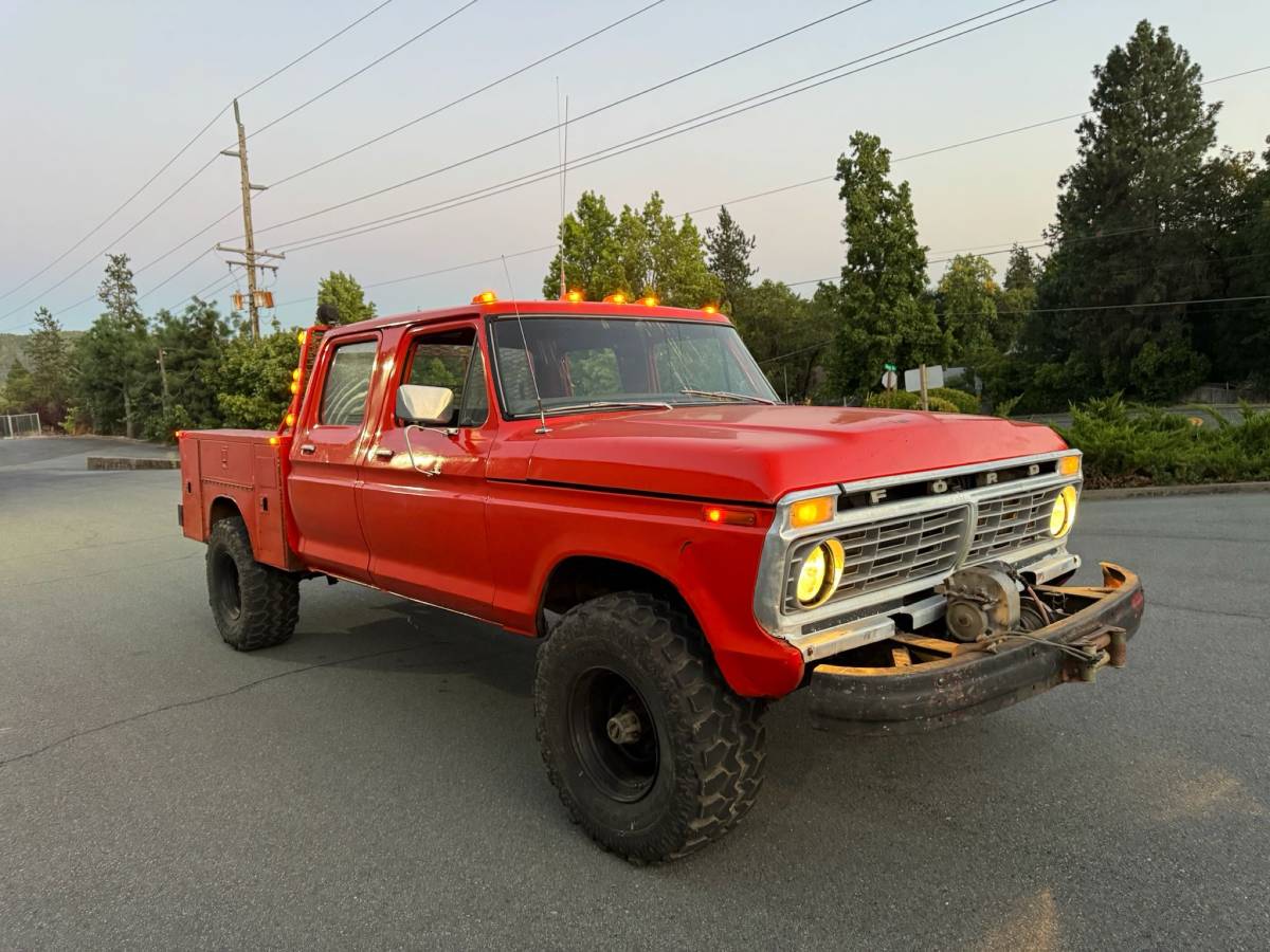 Ford-f250-crew-cab-4x4-1976-red-19
