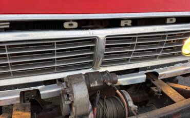 Ford-f250-crew-cab-4x4-1976-red-27