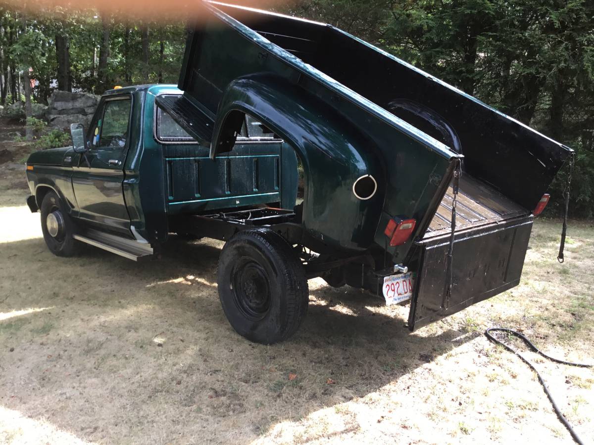 Ford-f250-custom-1978-green-7