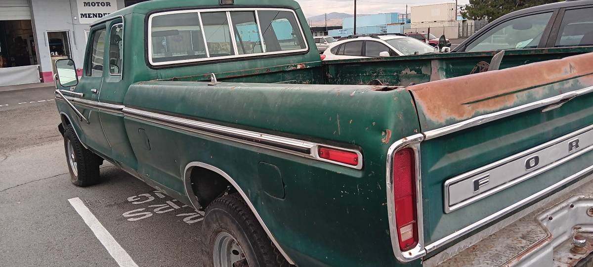 Ford-f250-super-cab-1978-green-4