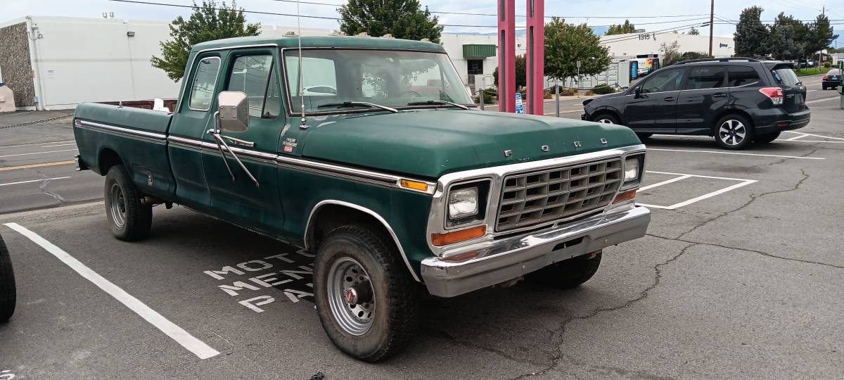 Ford-f250-super-cab-1978-green