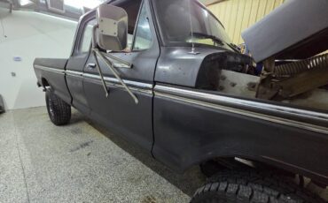 Ford-f250-supercab-4x4-1978-black-8