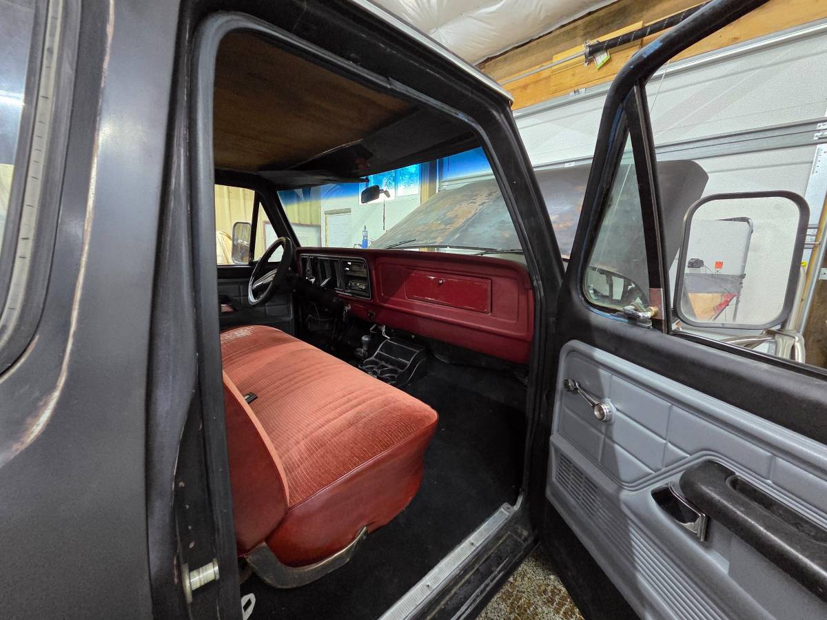 Ford-f250-supercab-4x4-1978-black-9