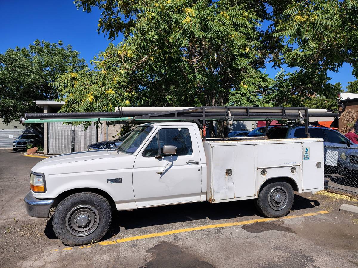Ford-f250-utility-cab-1995-white