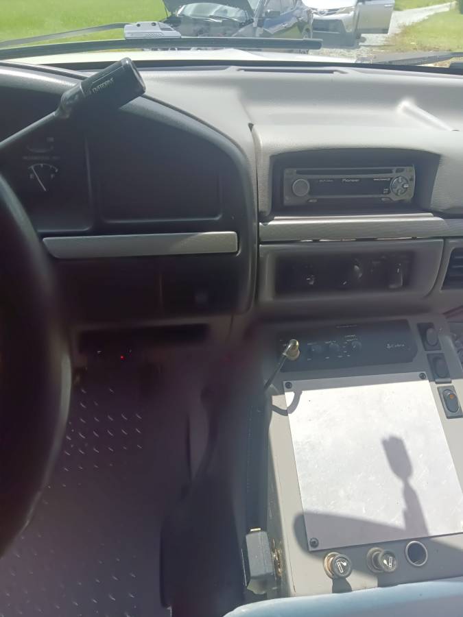 Ford-f250-xlt-4x4-1995-white-5