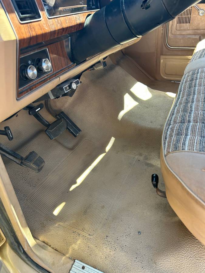 Ford-f350-1983-17