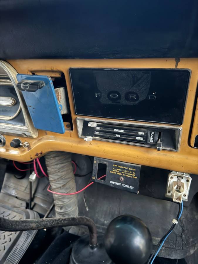 Ford-f350-4x4-1969-yellow-25