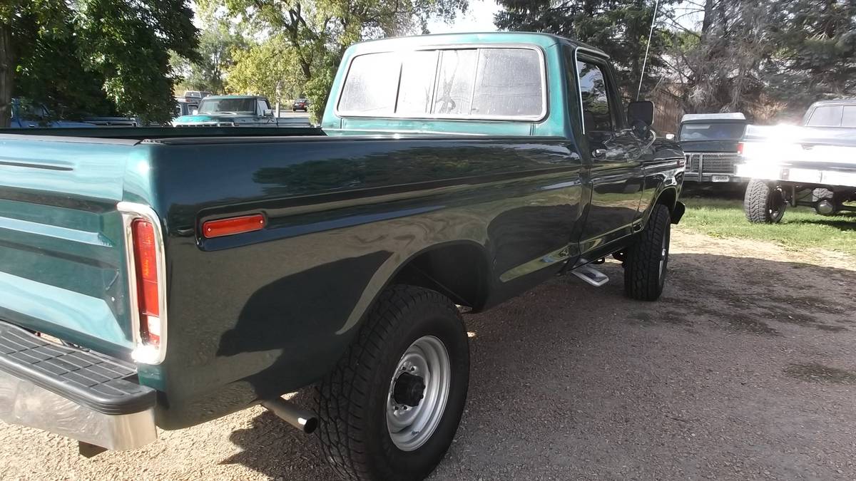 Ford-f350-4x4-1979-green-2