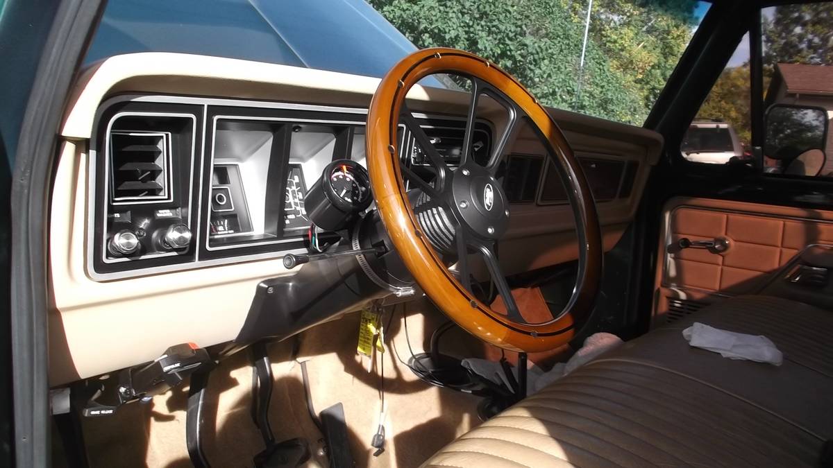 Ford-f350-4x4-1979-green-5