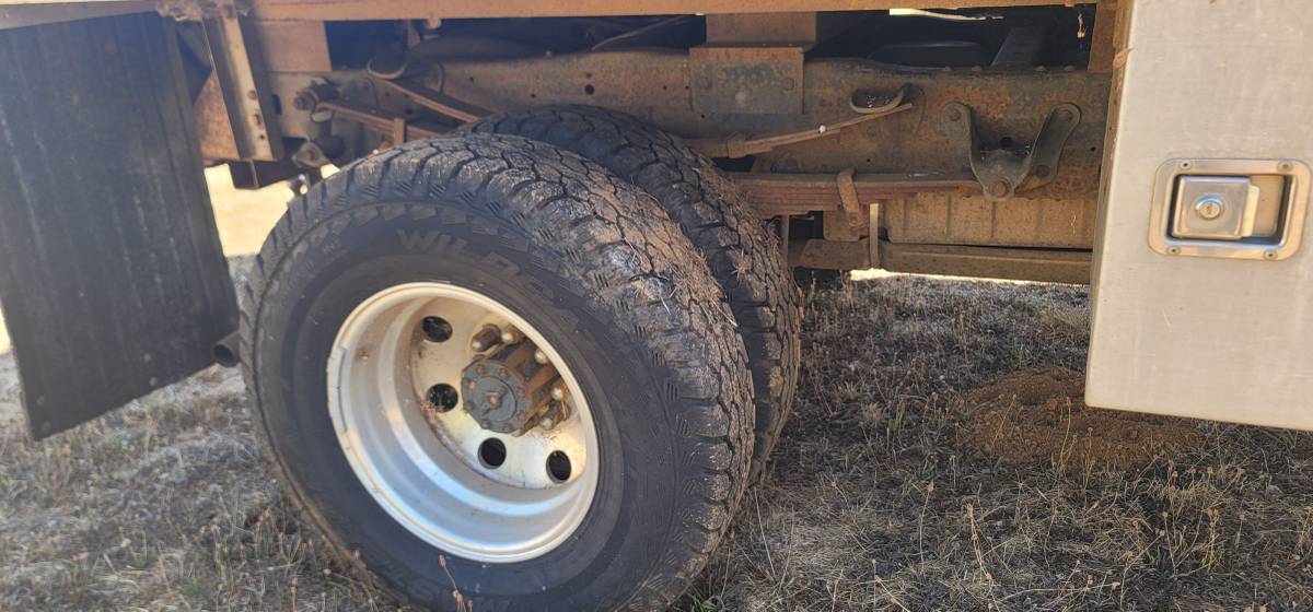 Ford-f350-4x4-1990-white-7