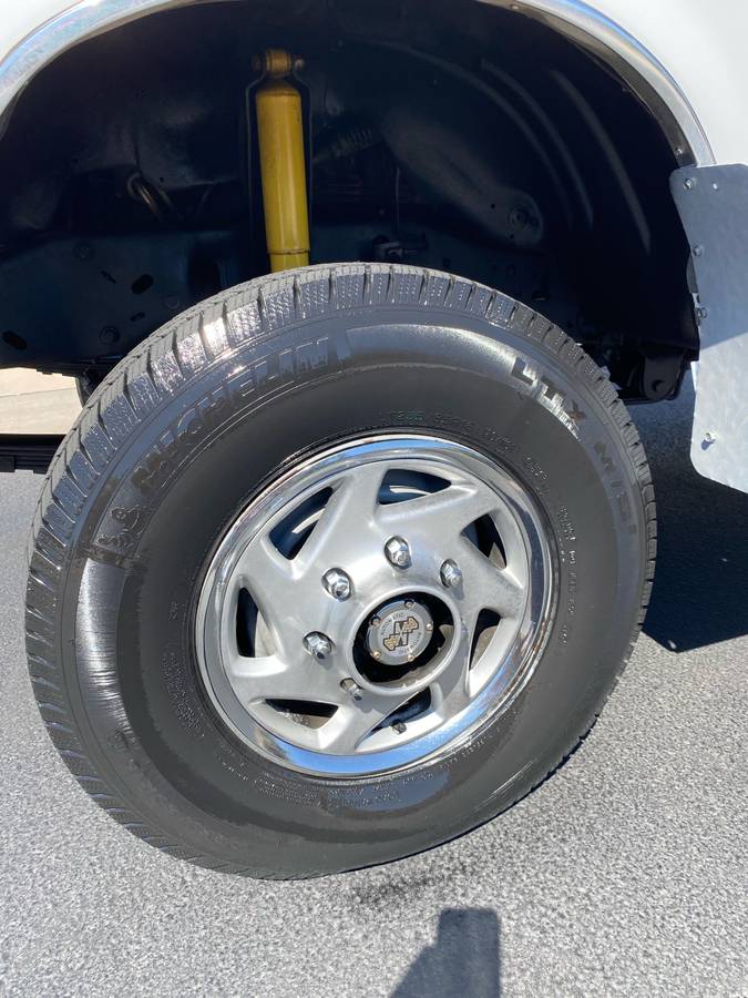 Ford-f350-4x4-1994-white-9