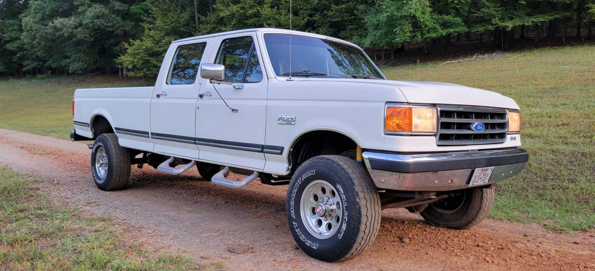 Ford-f350-crew-cab-4x4-1-ton-1990-white-1