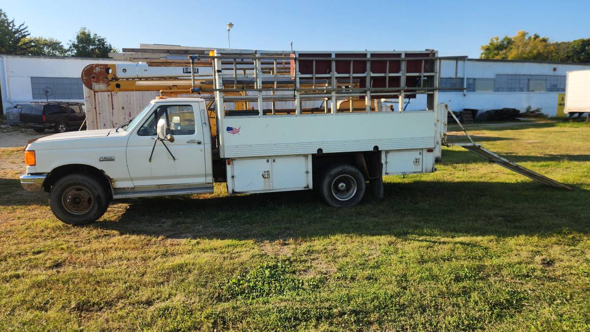 Ford-f550-super-duty-diesel-1991-white-1