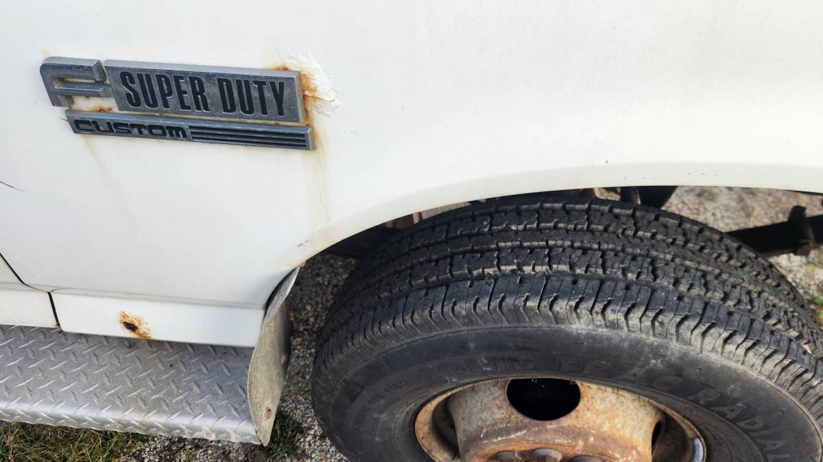 Ford-f550-super-duty-diesel-1991-white-12