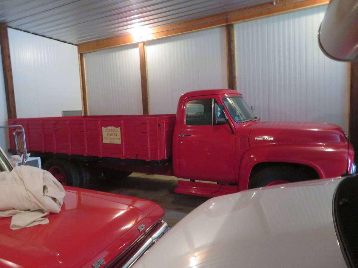 Ford-f600-1953-red-7