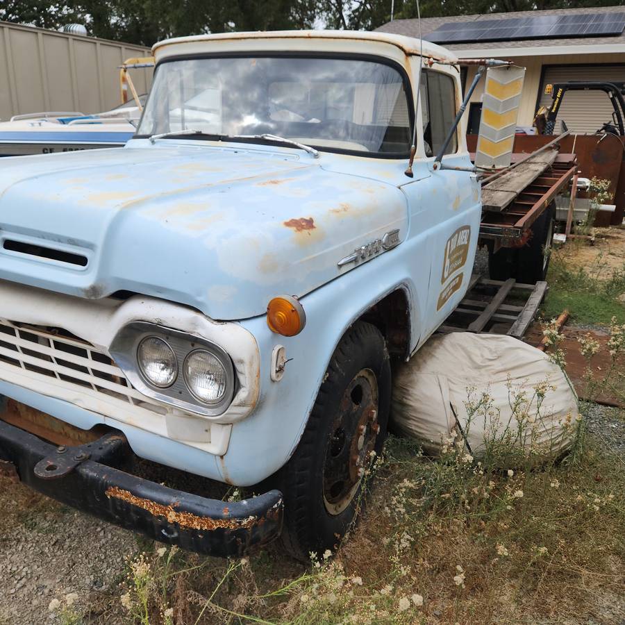 Ford-f600-1960-blue-1