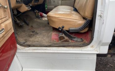 Ford-f700-1985-white-4