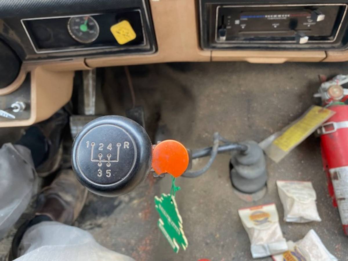 Ford-f700-1985-white-5