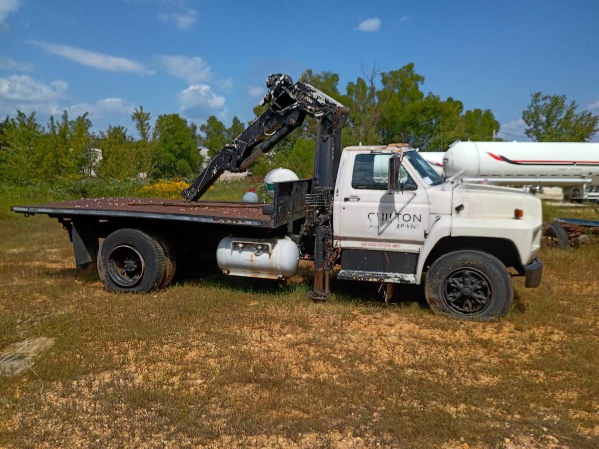 Ford-f800-1989-14