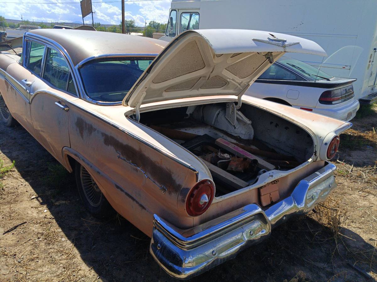 Ford-fairlane-1957-1