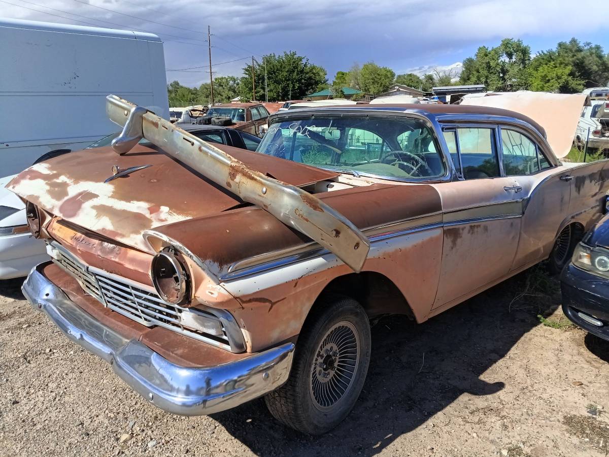 Ford-fairlane-1957-12