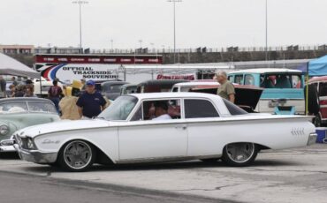 Ford-fairlane-1960-4