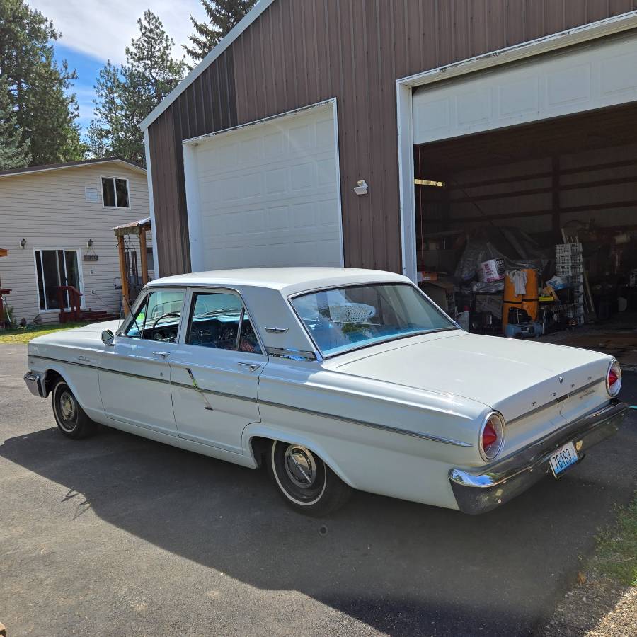 Ford-fairlane-1964-white-18