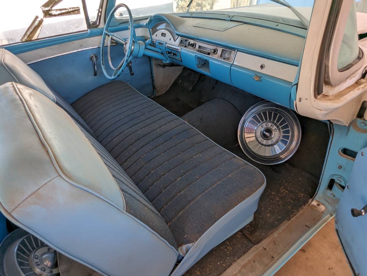 Ford-fairlane-500-1957-blue-5