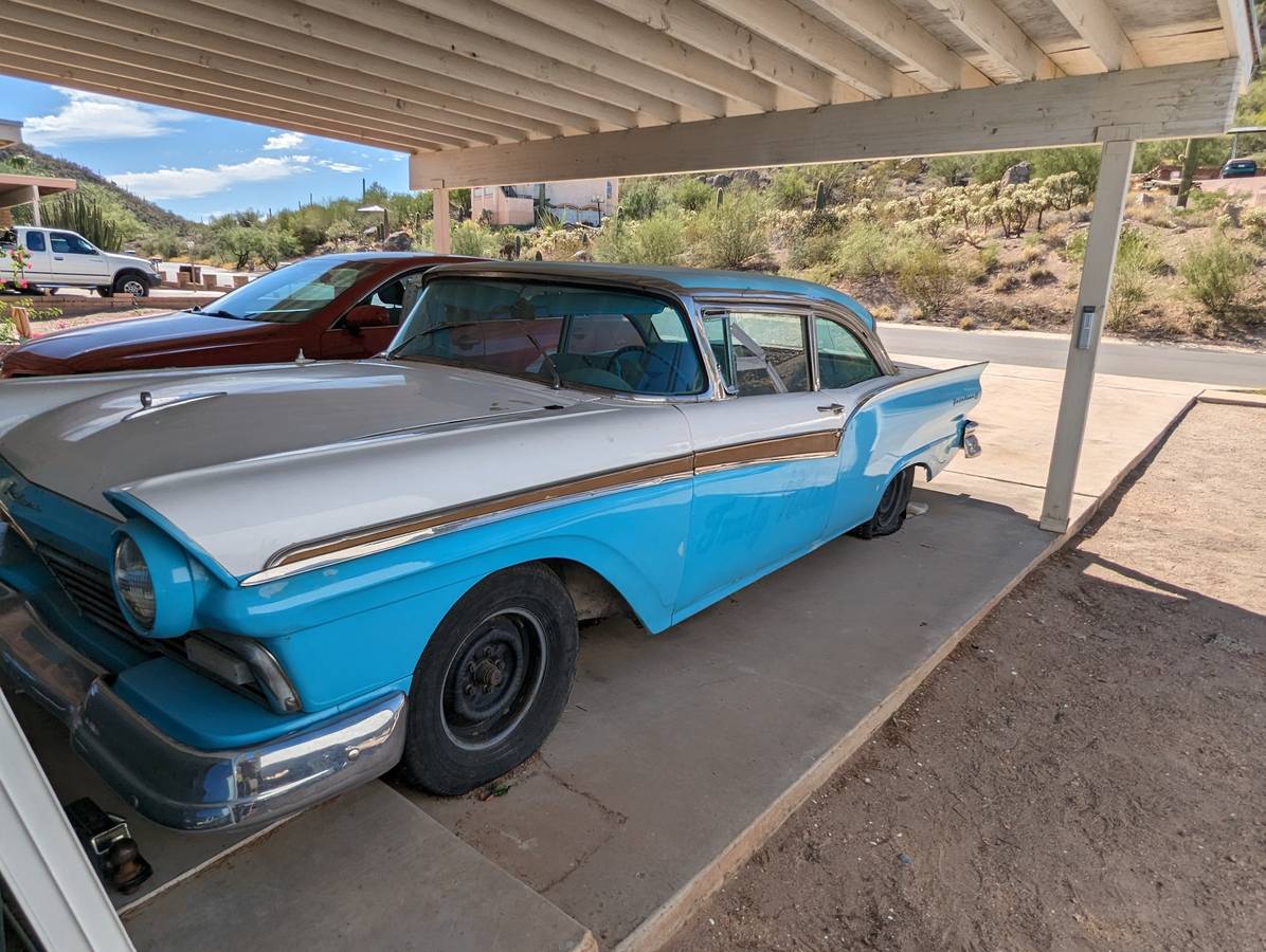 Ford-fairlane-500-1957-blue