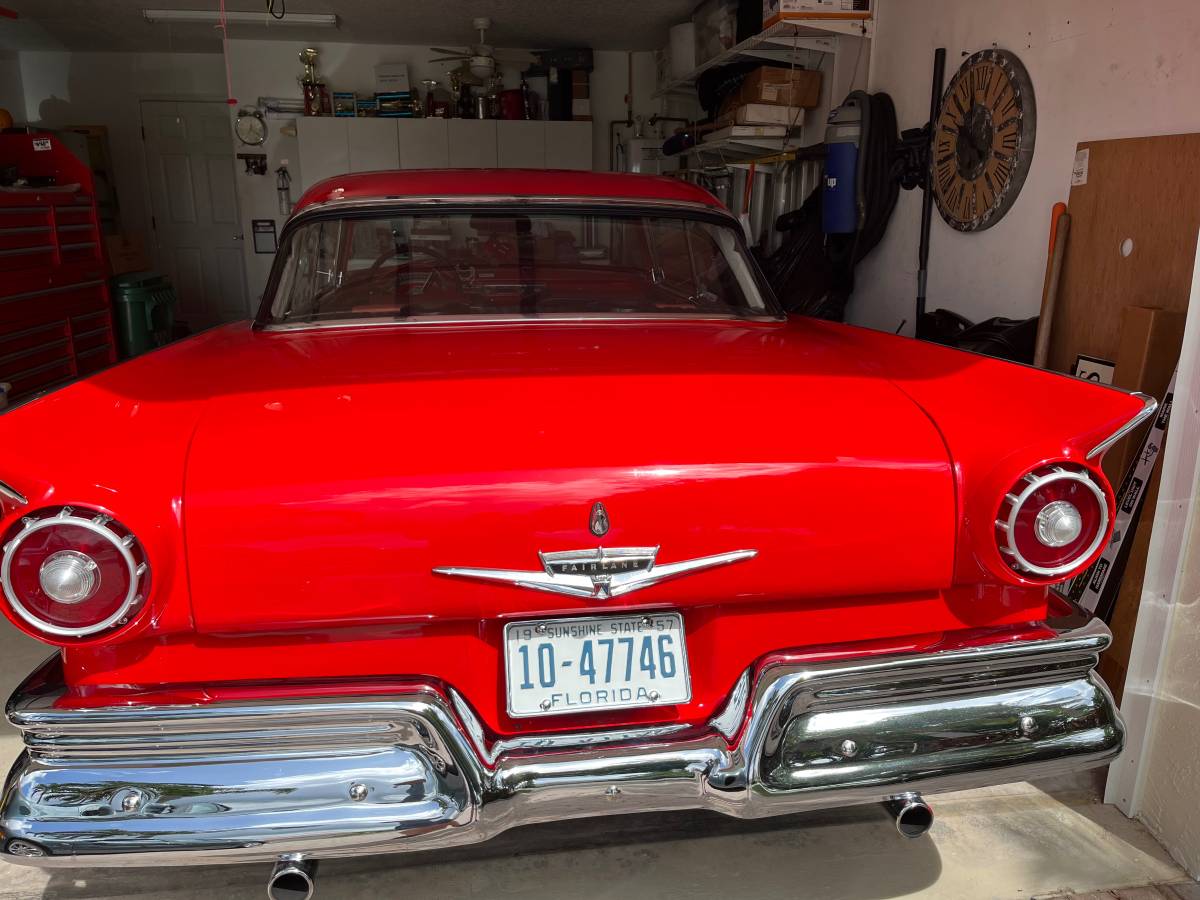 Ford-fairlane-500-1957-red-3