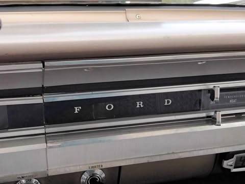 Ford-fairlane-500-1965-brown-9