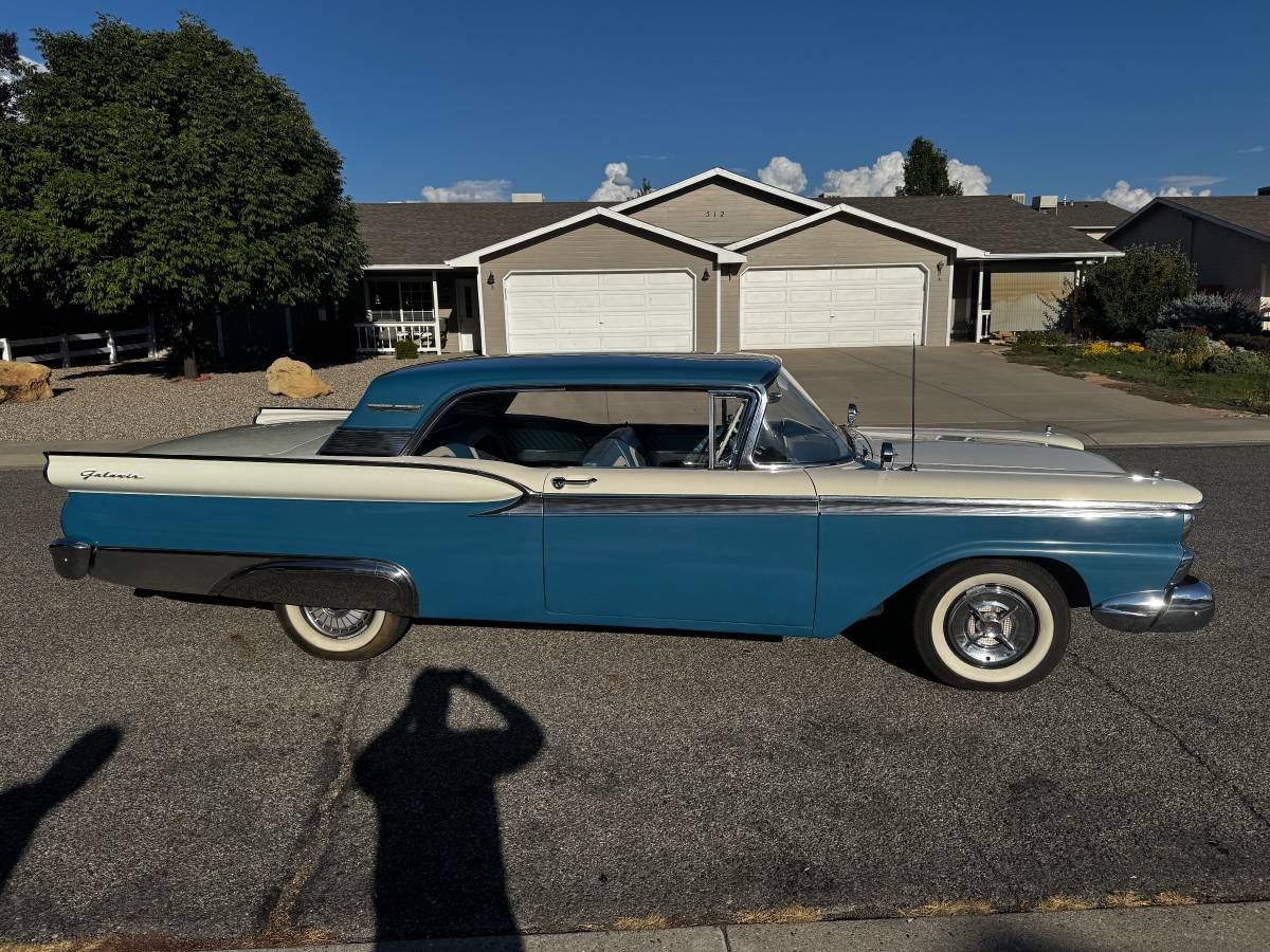 Ford-fairlane-500-galaxie-1959-blue