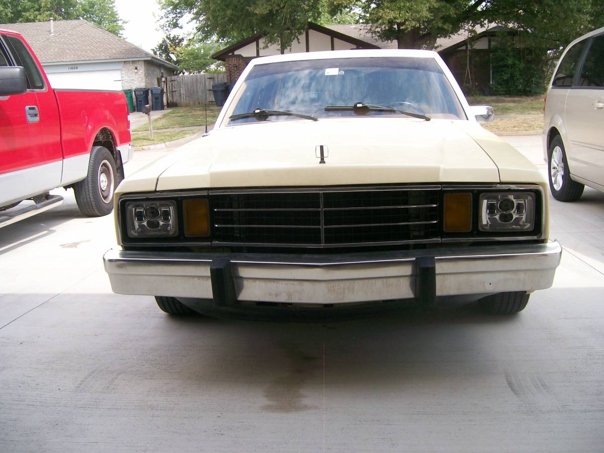 Ford-fairmont-1979-5