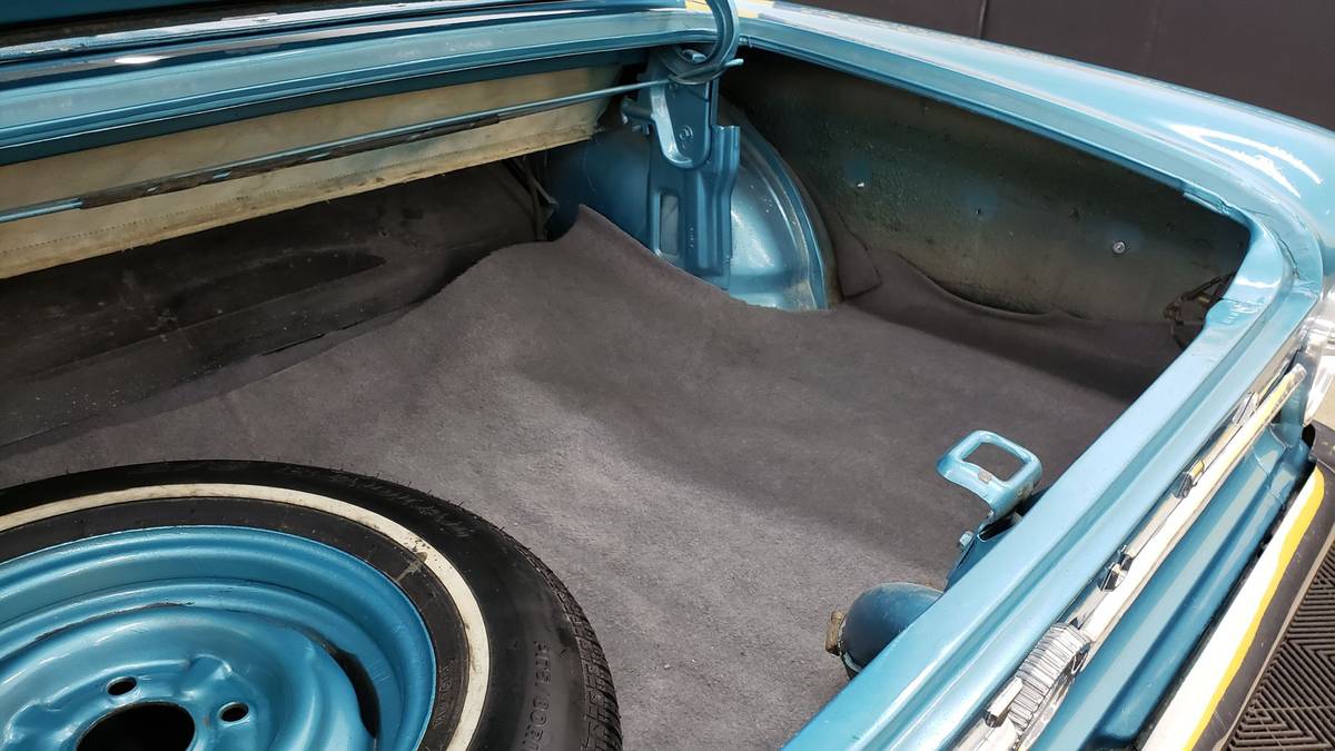 Ford-falcon-futura-1963-blue-18
