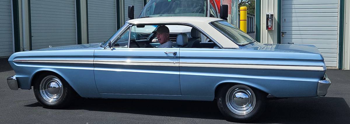 Ford-falcon-futura-1965-blue