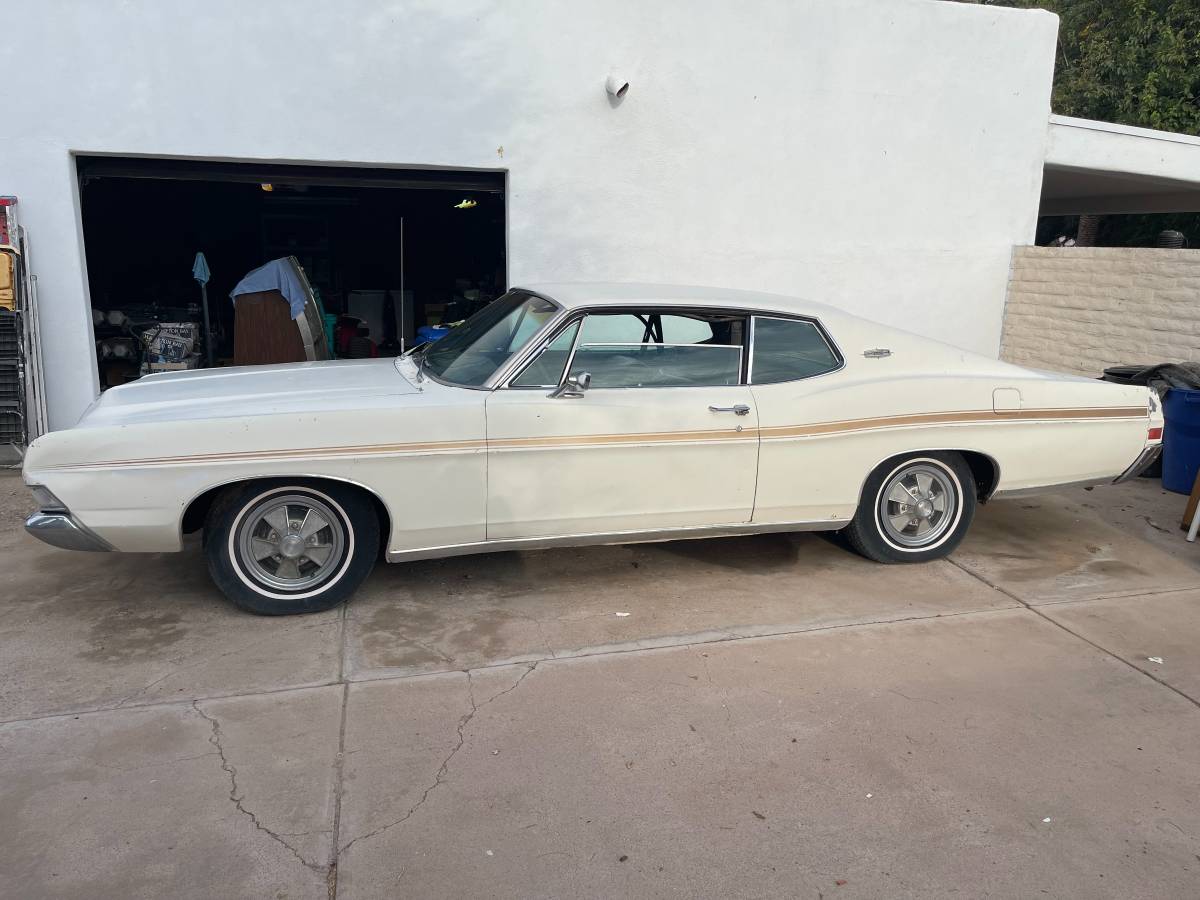 Ford-galaxie-1968-yellow-2