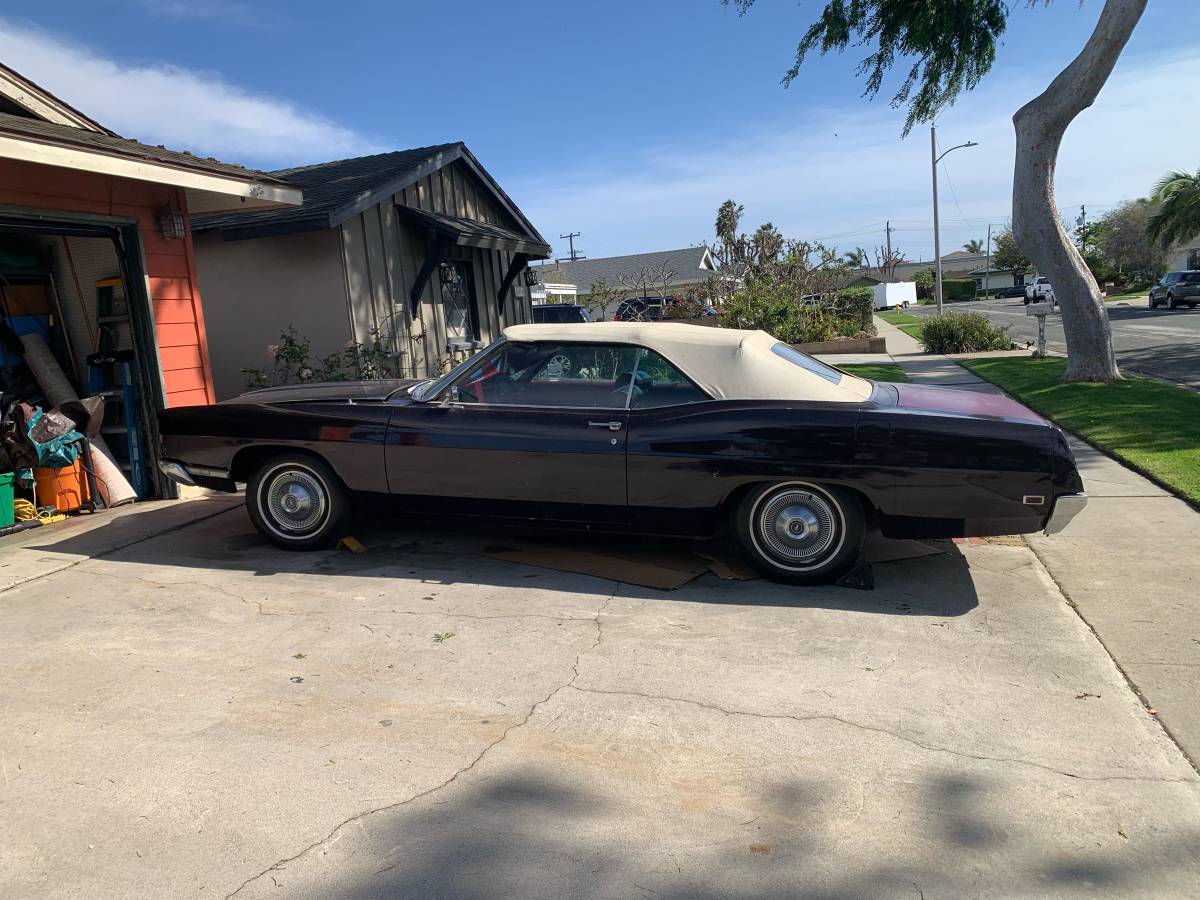 Ford-galaxie-1969-purple-1