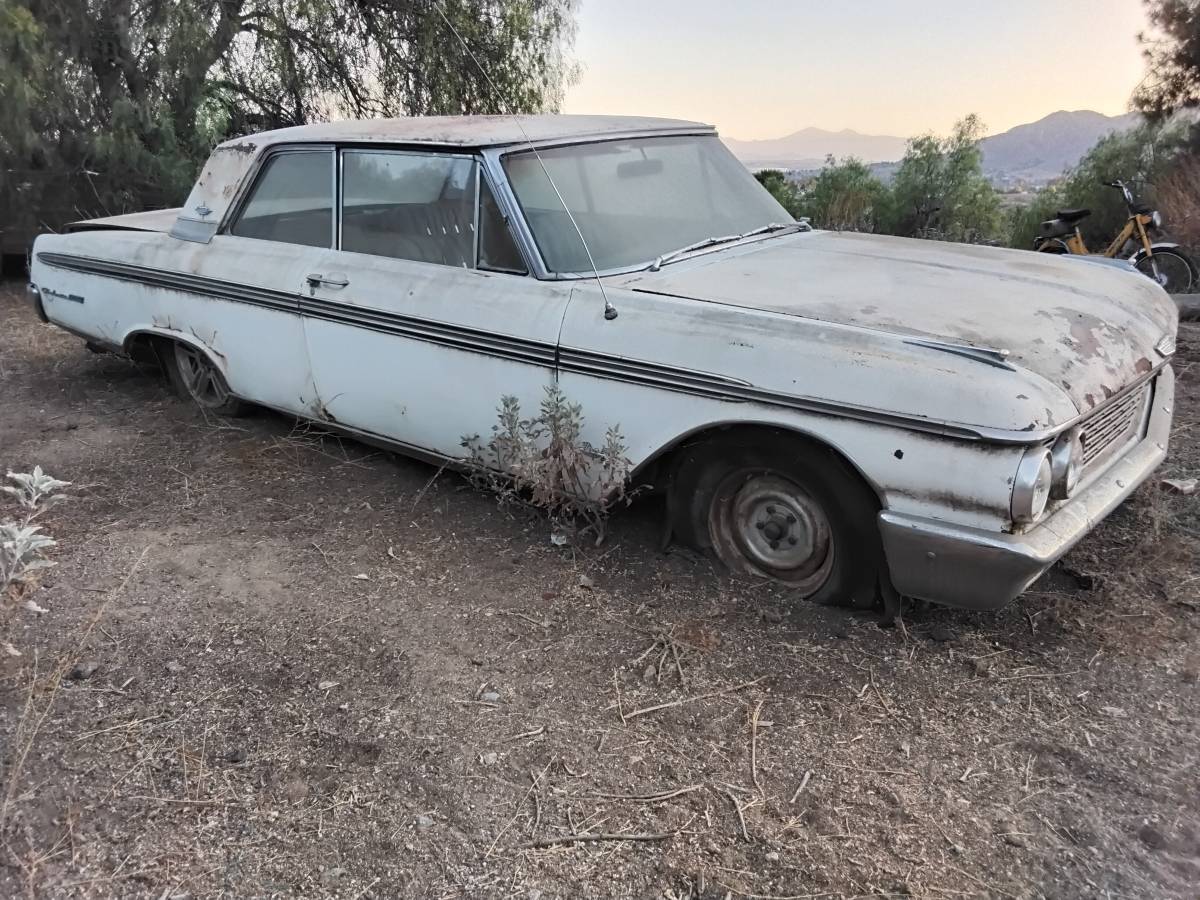 Ford-galaxie-500-1962-yellow-2