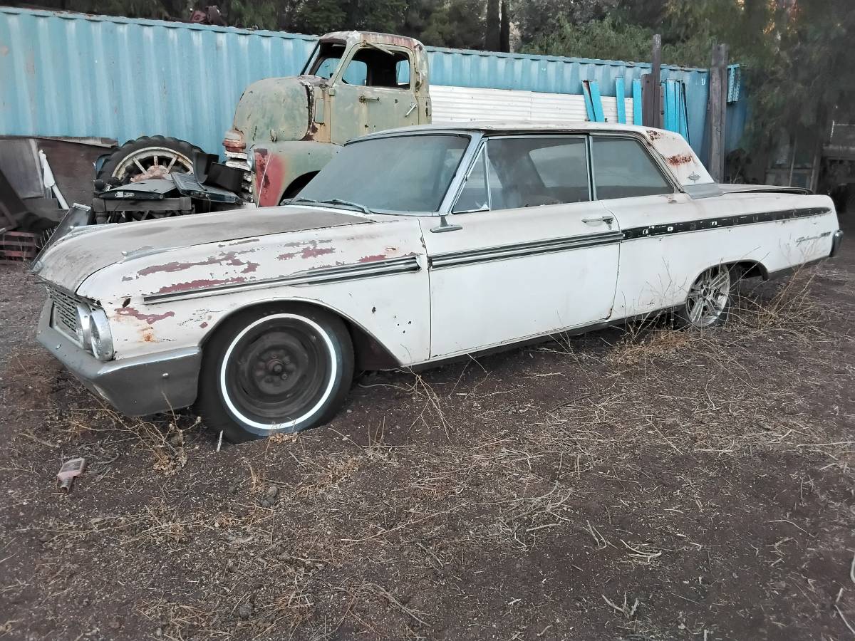 Ford-galaxie-500-1962-yellow