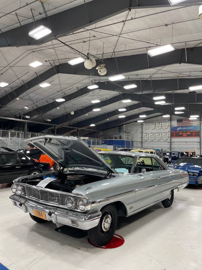 Ford-galaxie-500-1964-grey-10