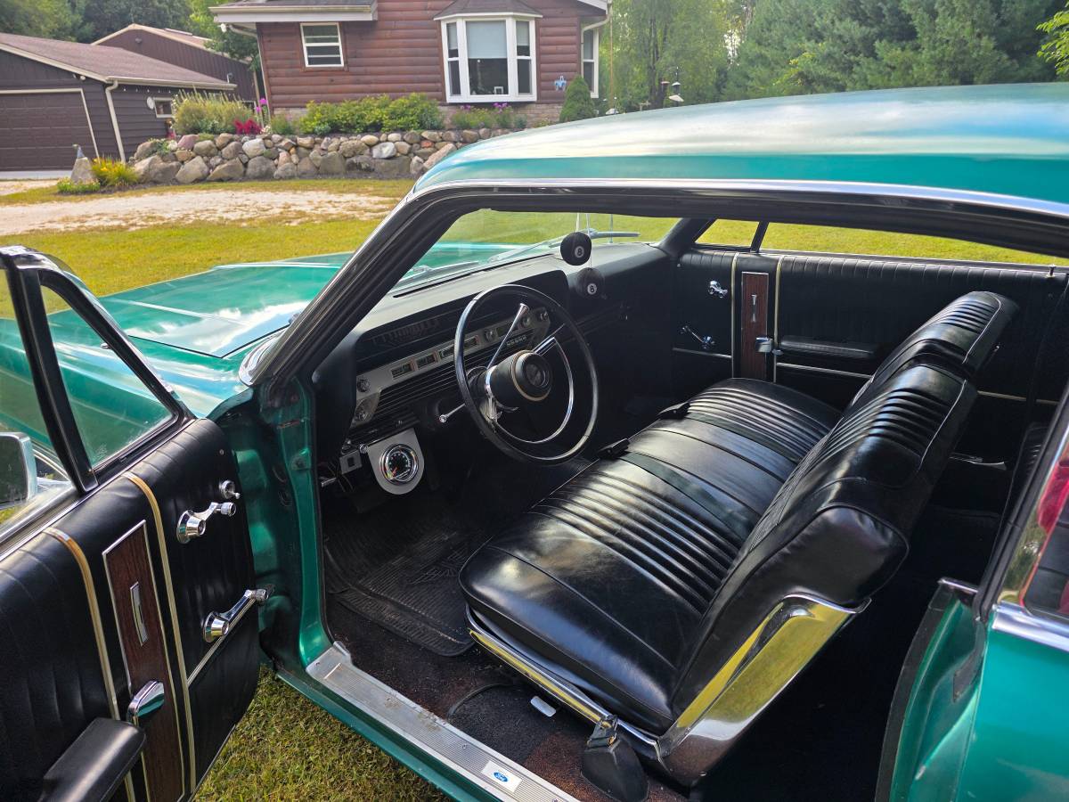 Ford-galaxie-500-1967-green-9