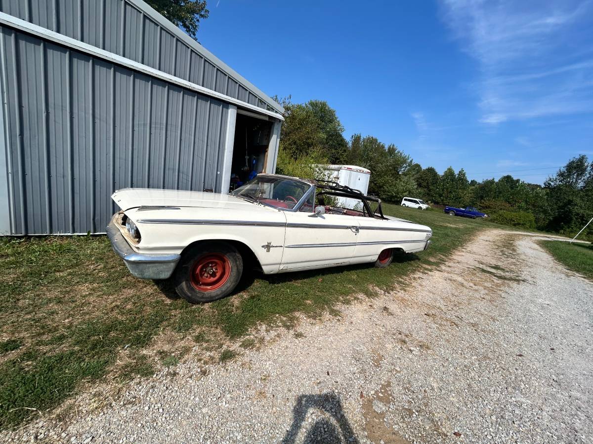 Ford-galaxie-500-convertible-1963-white-1