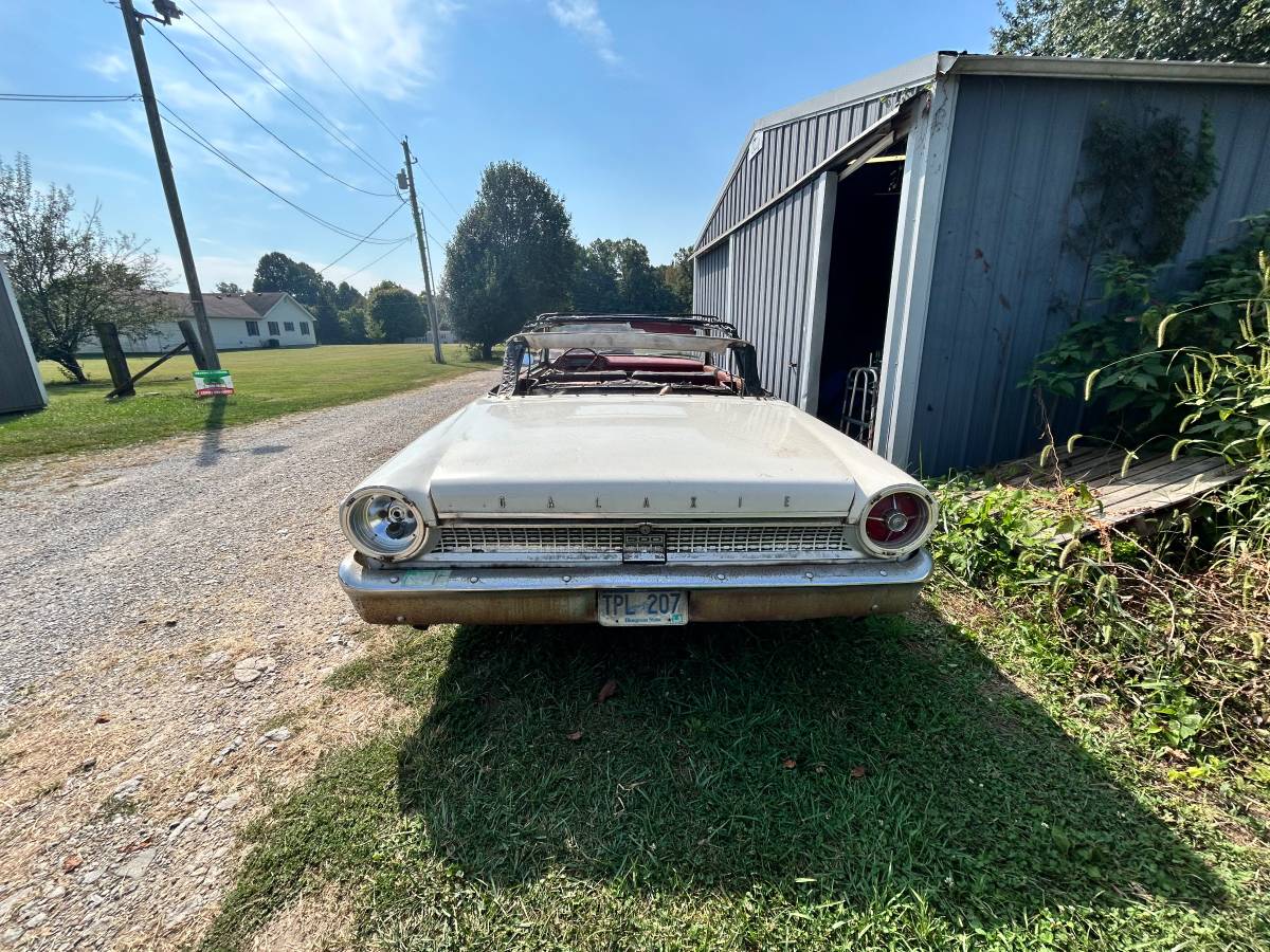 Ford-galaxie-500-convertible-1963-white-3
