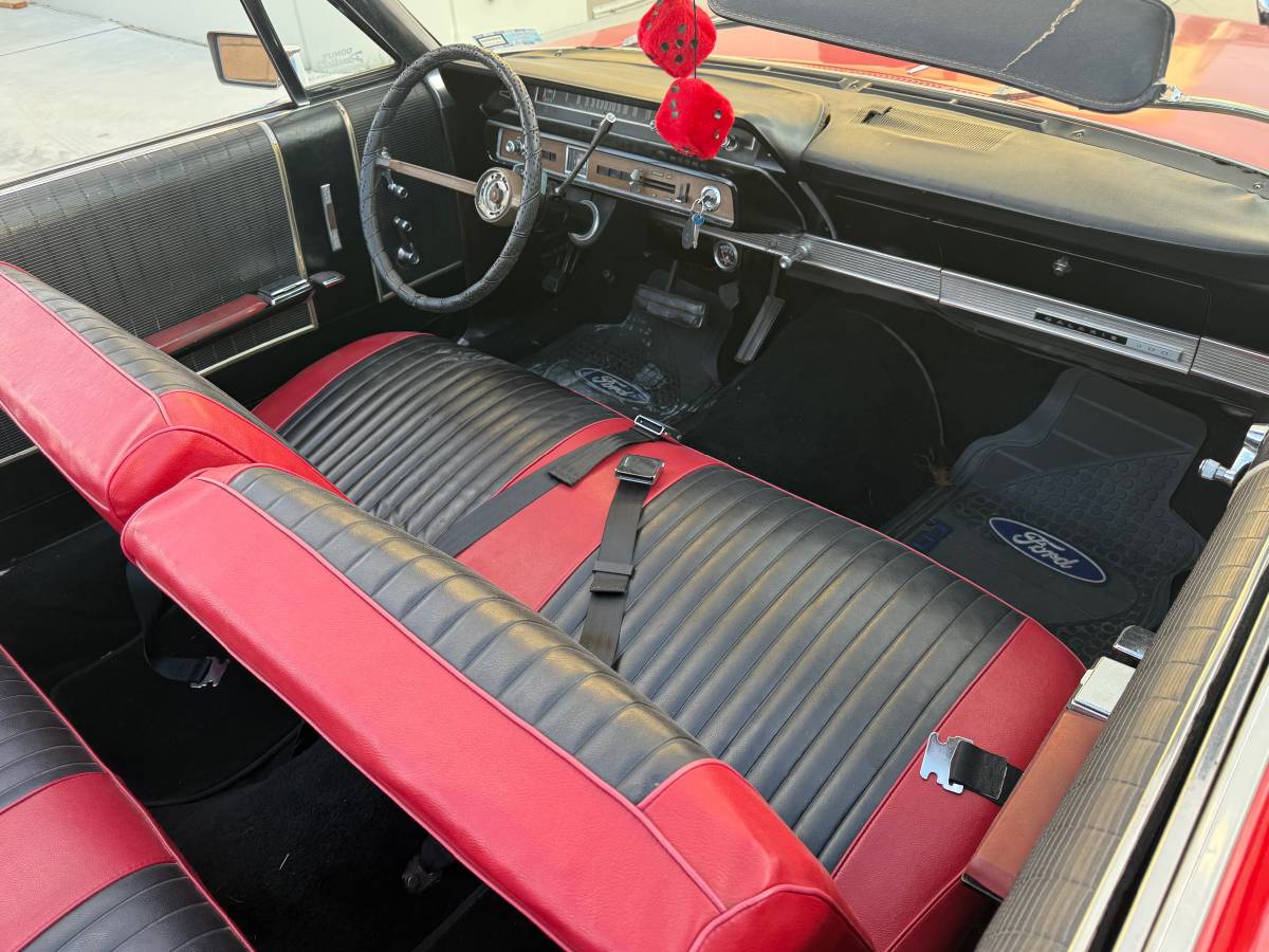 Ford-galaxie-500-convertible-1965-10