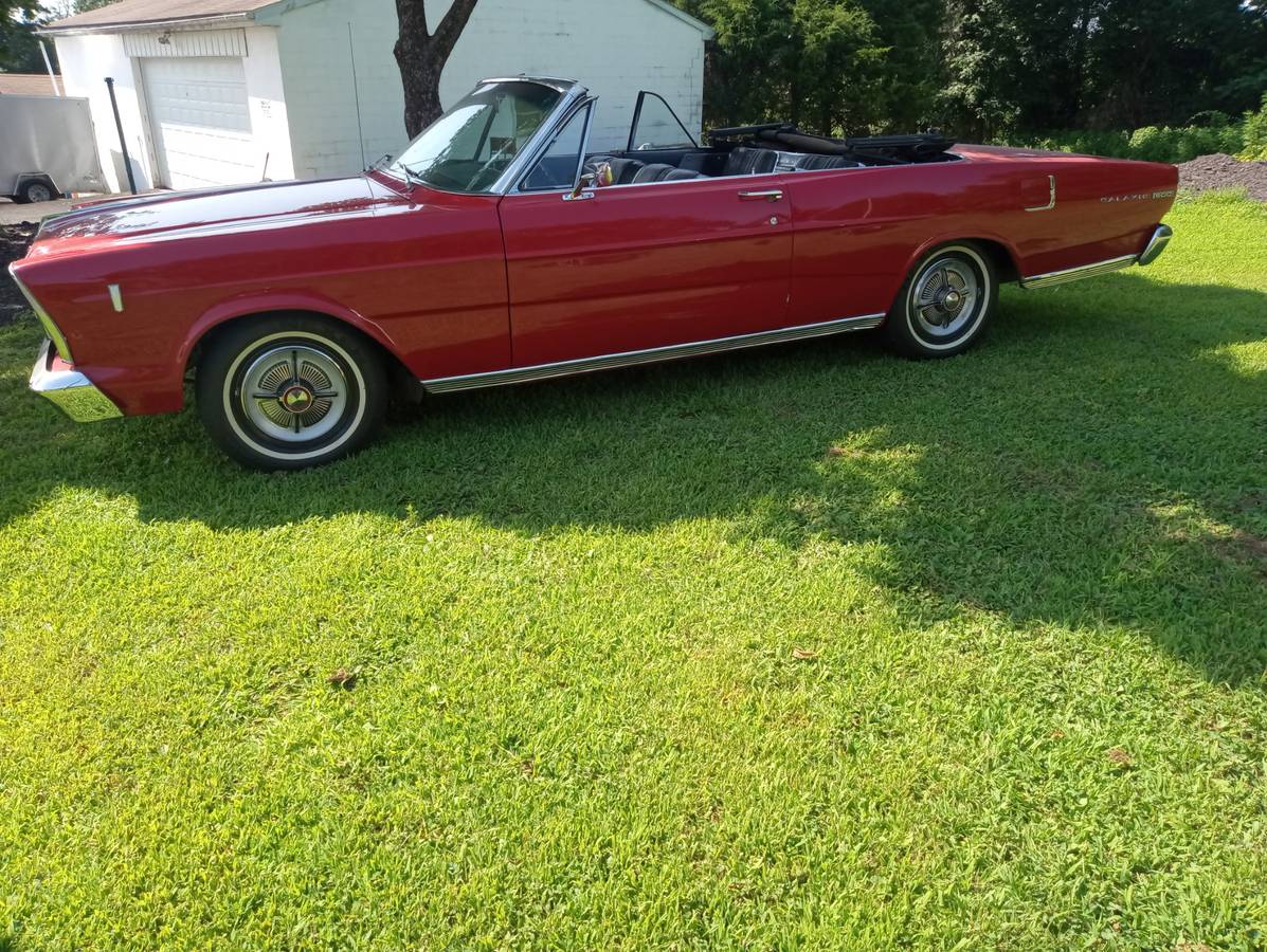 Ford-galaxie-500-convertible-1966-red