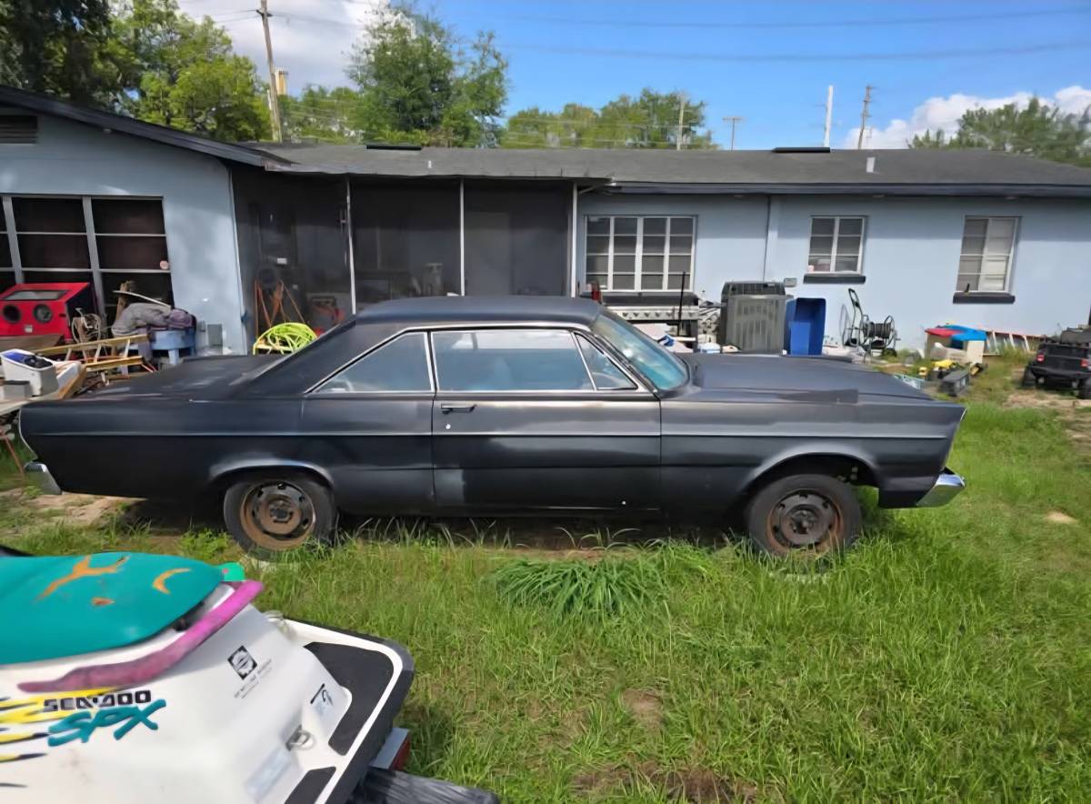 Ford-galaxie-500-ltd-fastback-1965-black-3