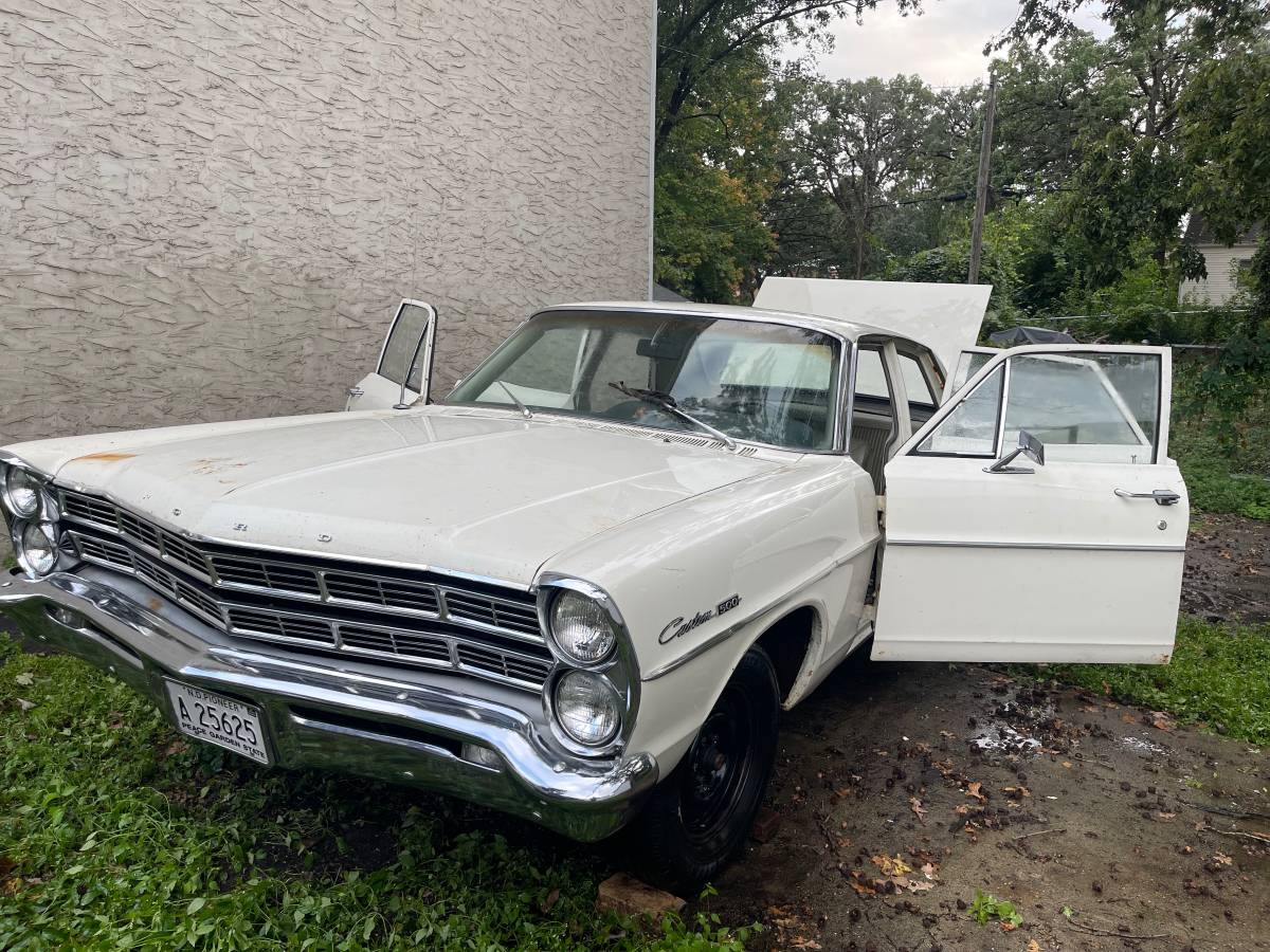 Ford-galaxy-500-1967-11