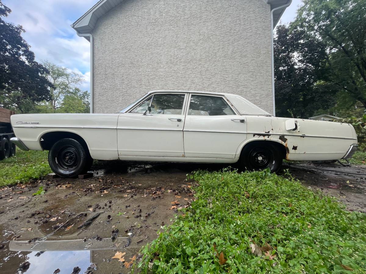 Ford-galaxy-500-1967-3